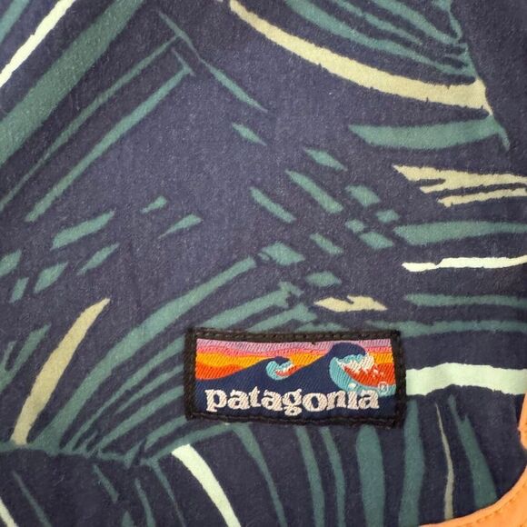 Patagonia Scallop Hem Stretch Wavefarer Boardshorts 18” Teal Leaf Print Size 40 - Picture 3 of 6